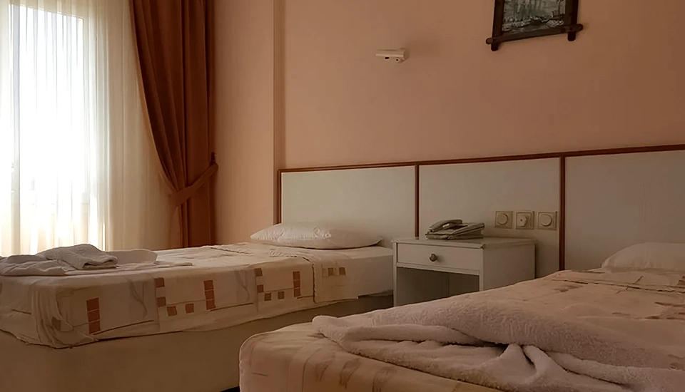 هتل آپارتمان گلدن مون کوش آداسی